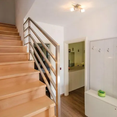 Casa Marlen In - Haus Fuer 4 Personen Holiday home Rovinjsko Selo